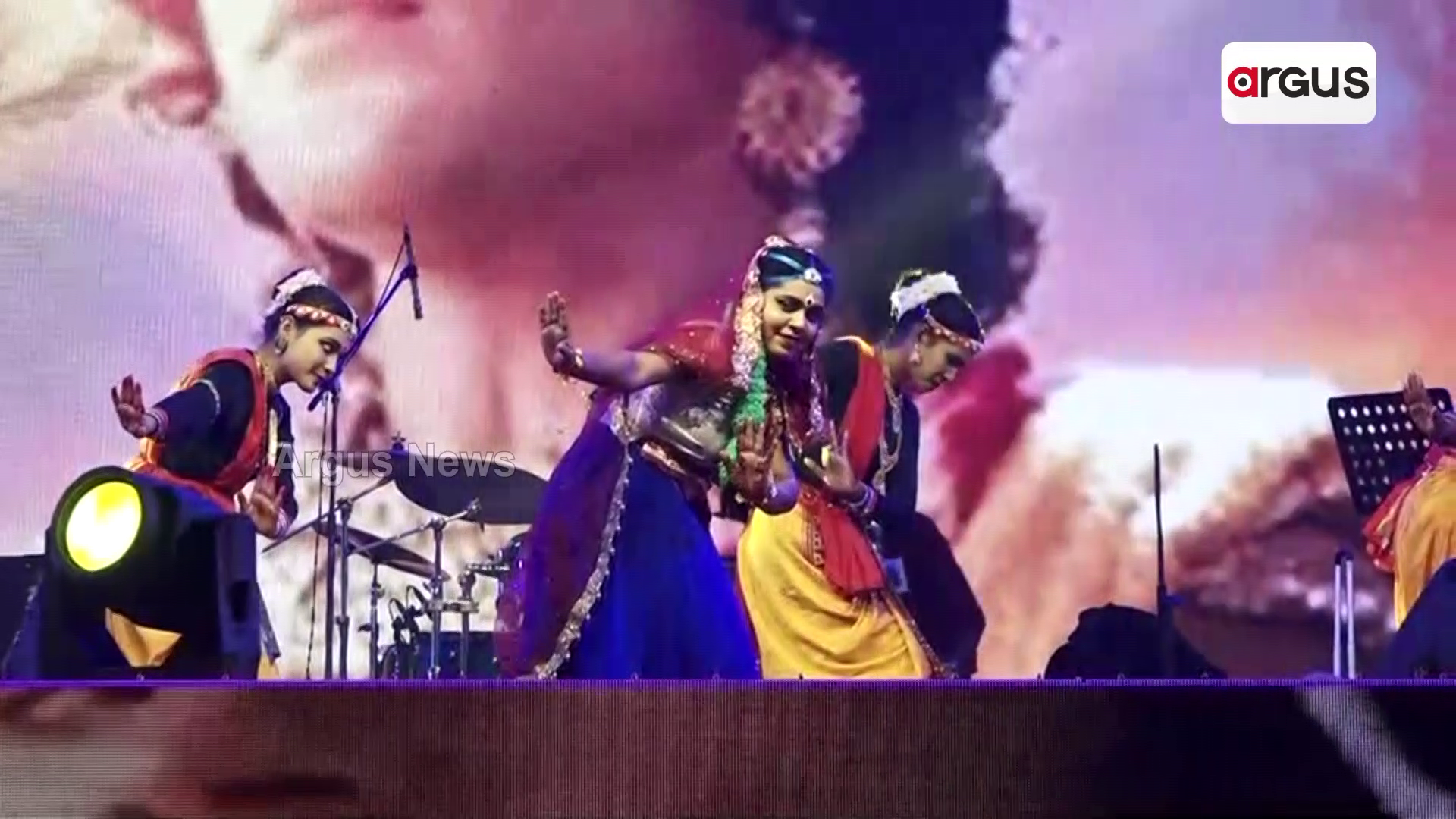 Angul Mahotsav 2023 | Angul Mahotsav 2023 | ଅନୁଗୁଳ ଜିଲ୍ଲା ମହୋତ୍ସବରେ ସାଂସ୍କୃତିକ କାର୍ଯ୍ୟକ୍ରମରେ ଝୁମିଲେ ଦର୍ଶକ