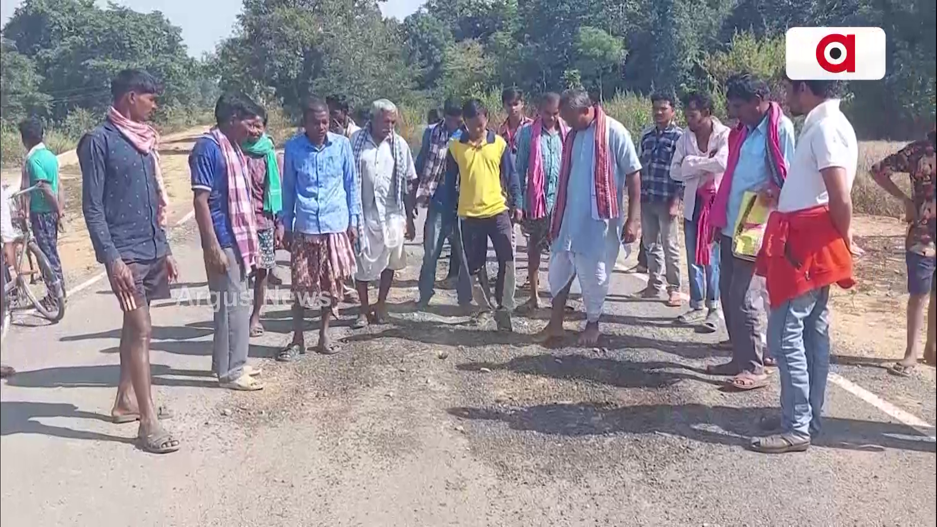 ଦୁର୍ଗମରେ ହେଉଛି ମନମୁଖି ରାସ୍ତା କାମ