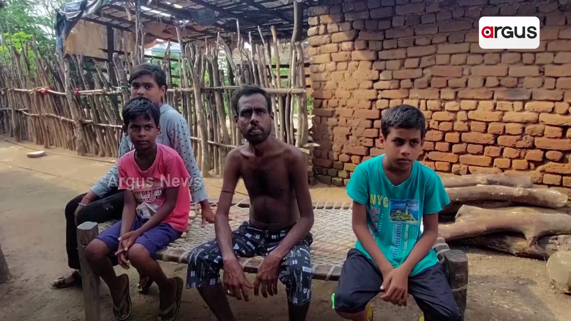 ସ୍ବାମୀ ଶଯ୍ୟାସାୟୀ, ବାହାର ରାଜ୍ୟରେ ସ୍ତ୍ରୀ ଖଟୁଛି ଦାଦନ !