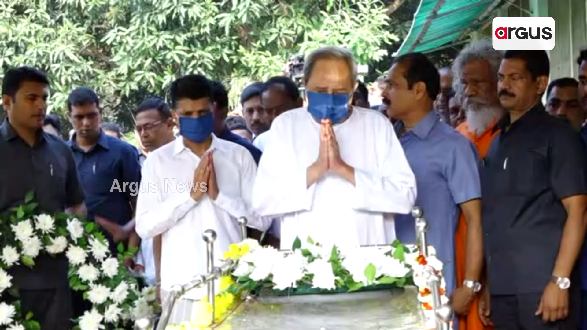 ନବ ଙ୍କୁ ଶେଷ ଦର୍ଶନ ବେଳେ କାନ୍ଦିଲେ ମୁଖ୍ୟମନ୍ତ୍ରୀ