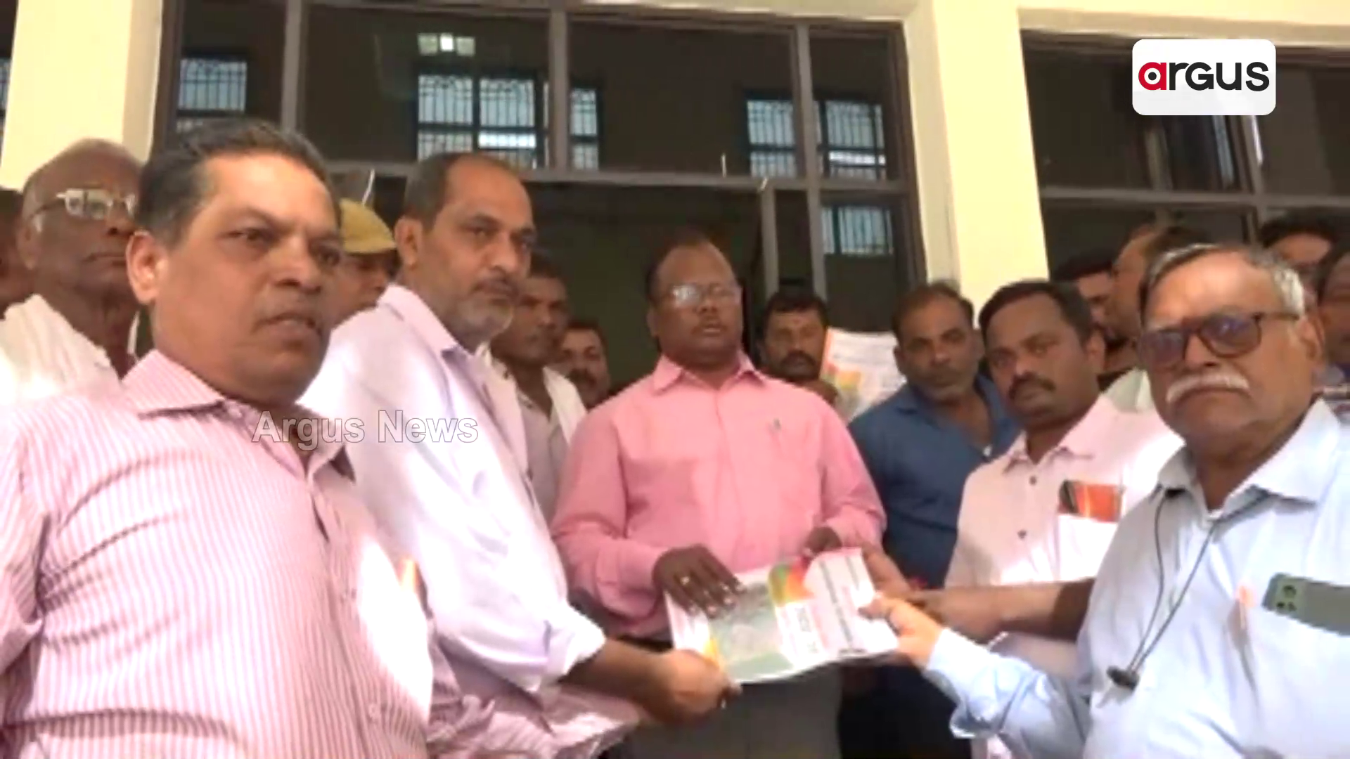 ମହେନ୍ଦ୍ରତନୟା ନଦୀ ଉପରେ ପୋଲ ନିର୍ମାଣ ପାଇଁ ଧିରେଧିରେ ଜୋର ଧରୁଛି ଆନ୍ଦୋଳନ !