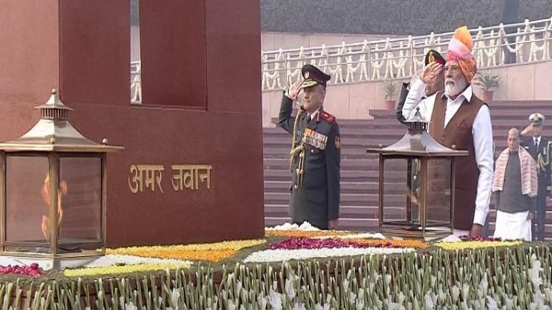 Republic Day Celebrations Begin With PM Modi Paying Homage To Bravehearts At National War Memorial