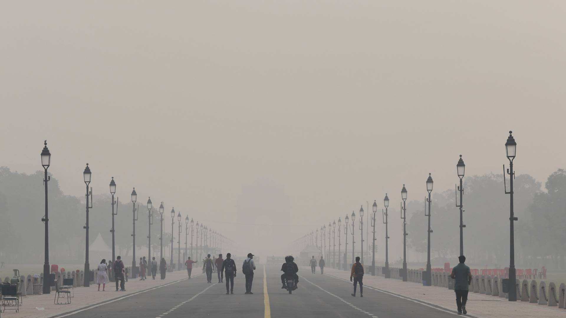 Delhi: All Govt, Private Primary Schools To Remain Shut For 2 Days Amid Nosediving Air Quality