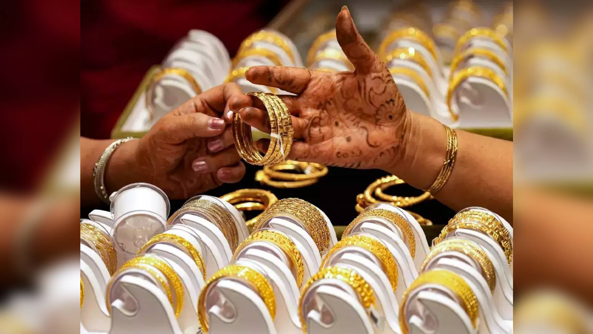Gold Prices See a Huge Fall