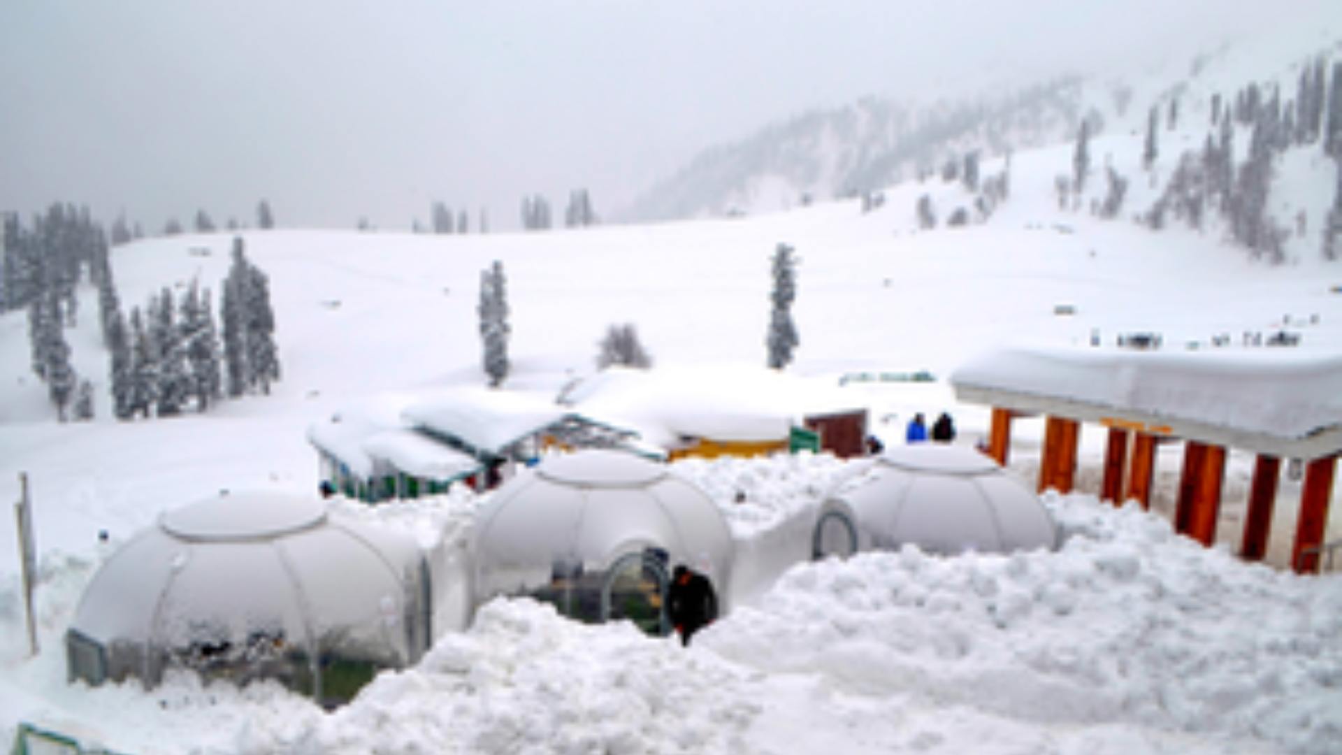 J&K: Heavy Snowfall In Mountains, Rain Lashes Plains