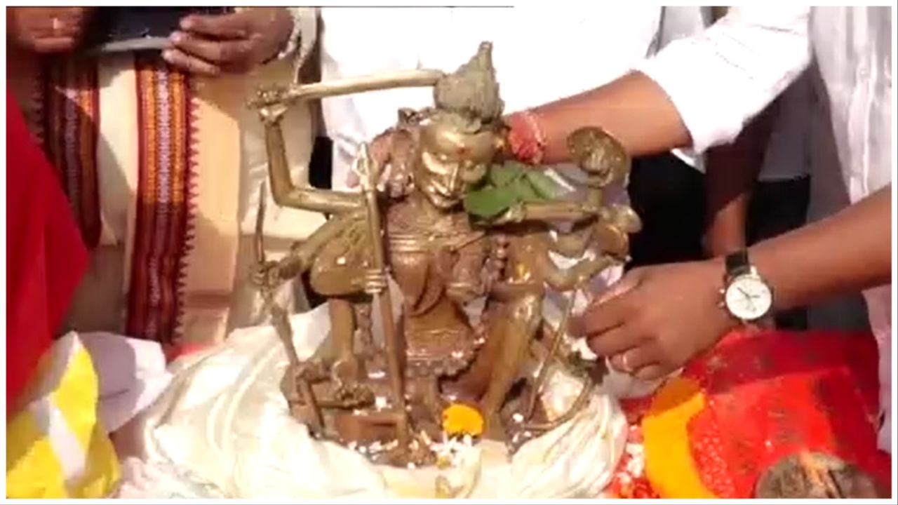 Jajpur: Maa Kotrakhi Idol Welcomed In Grand Way Amid Conch Blow