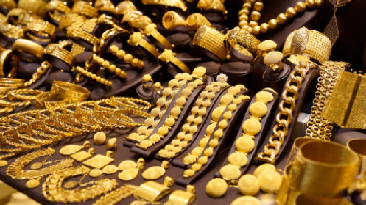 Gold Prices See A Fall For Fourth Consecutive Day, Check Silver Price