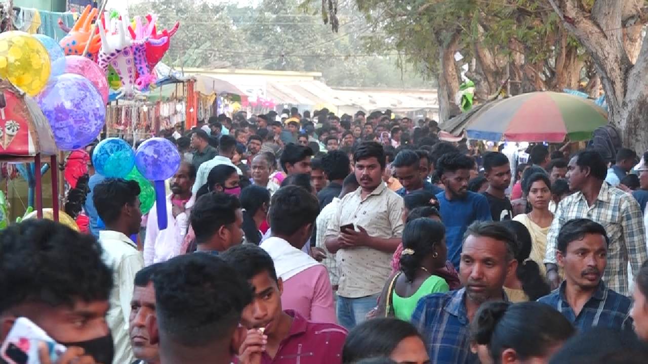 Kalahandi: 74th Makar Mela Enters Sixth Day, Enthrals Visitors