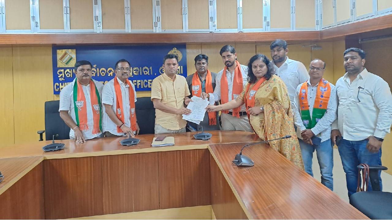 BJP Approaches CEO With 3 Complaints Against Odisha Govt