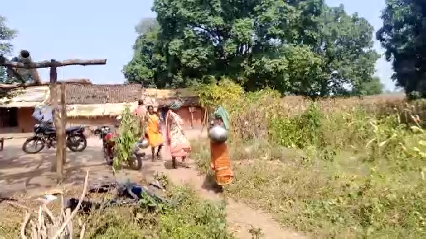ନା ଅଛି ରାସ୍ତା, ନା ମିଳୁଛି ମୌଳିକ ସୁବିଧା