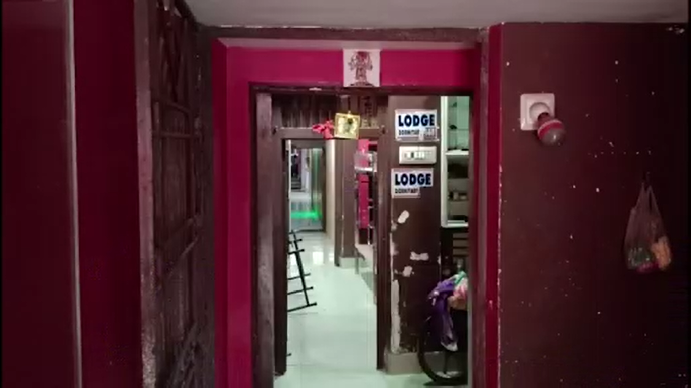 ଲଜ ଭିତରୁ ଜଣେ କେରଳ ମହିଳାଙ୍କ ମୃତଦେହ ଜବତ