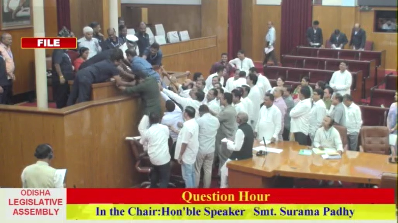 ବିଧାନସଭାରେ କଂଗ୍ରେସ ଓ ବିଜେଡି ବିଧାୟକଙ୍କ ବିରୋଧରେ ଆସିଲା ନିନ୍ଦା ପ୍ରସ୍ତାବ