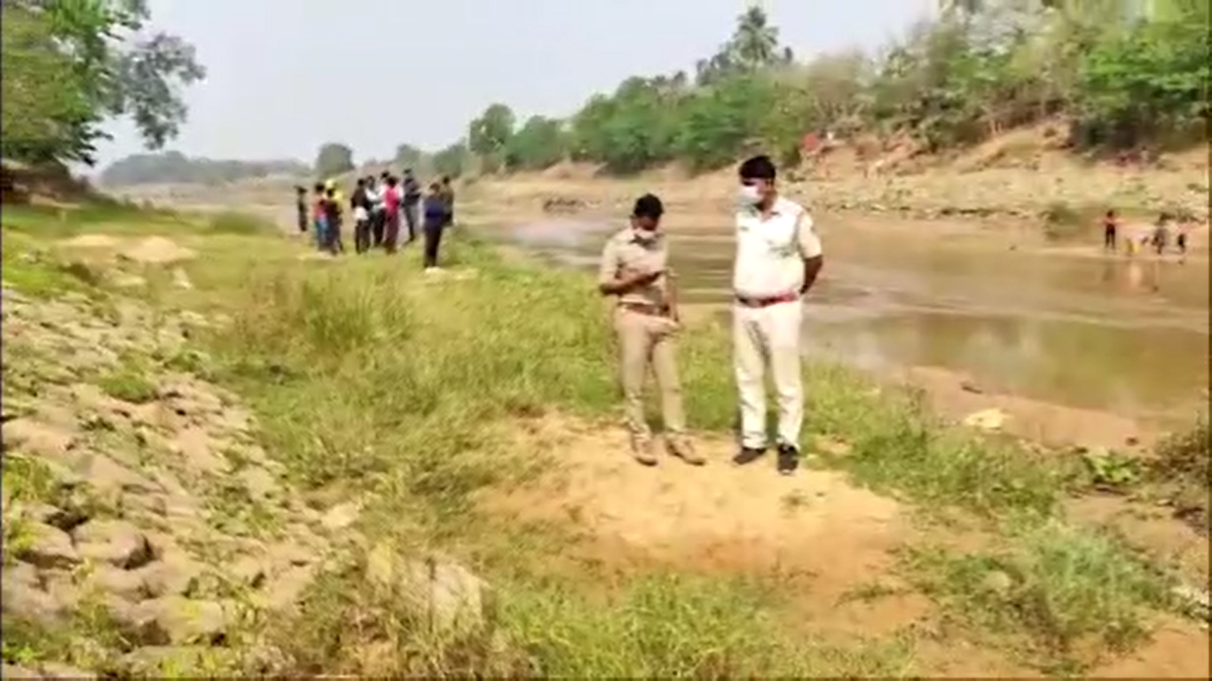 ଅଖା ବସ୍ତାରୁ ଗଳିତ ମୃତଦେହ ଉଦ୍ଧାର, ପୋଲିସର ତଦନ୍ତ ଜାରି
