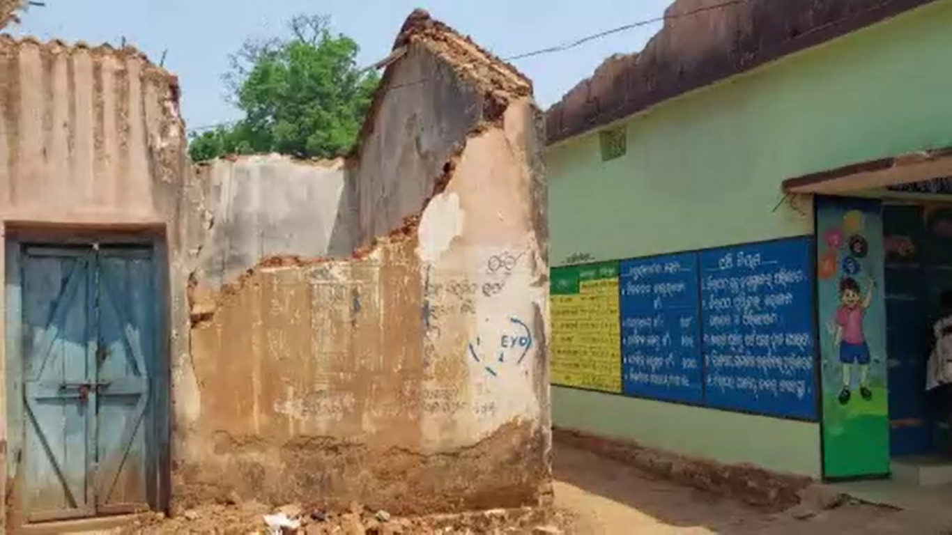 ଦୁର୍ଗମରେ ଶିକ୍ଷା ବ୍ୟବସ୍ଥାର ବିକଳ ଚିତ୍ର