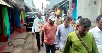 ମୁଖ୍ୟମନ୍ତ୍ରୀଙ୍କ ରେସିଡେନ୍ସିର ଜଣେ ଓଏସଡି ଅଧିକାରୀଙ୍କୁ କଳା ପତାକା ପ୍ରଦର୍ଶନ