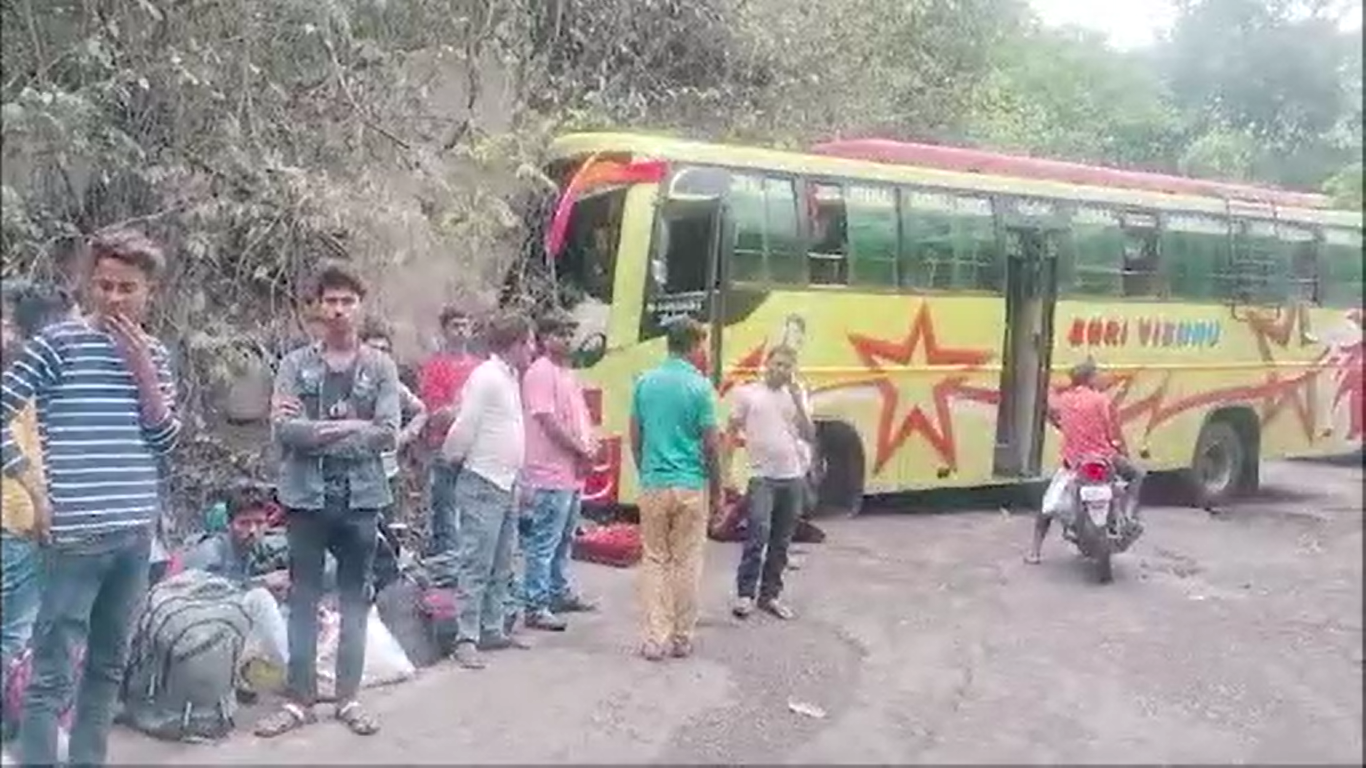 ବାଙ୍ଗିରିପୋଷି ଦ୍ଵାରଶୁଣି ଘାଟିରେ ଦୁର୍ଘଟଣା
