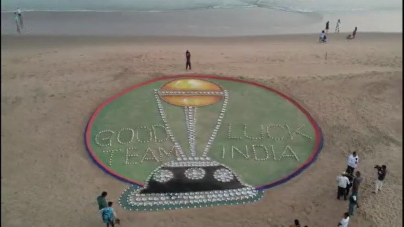 ବାଲୁକା କଳାରେ ଟିମ୍ ଇଣ୍ଡିଆକୁ ଶୁଭେଛା ଜଣାଇଲେ ସୁଦର୍ଶନ ପଟ୍ଟନାୟକ