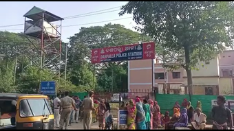 ଯୁବକଙ୍କୁ କାଠ ଫାଳିଆରେ ପିଟି ପିଟି ହତ୍ୟା