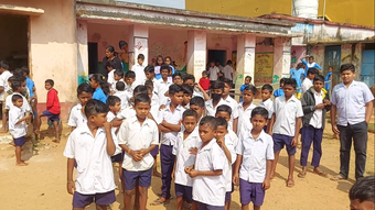 ପେଟ ପୁରା ଖାଦ୍ୟ ନ ମିଳିବାରୁ ହଷ୍ଟେଲ ଛାଡିଲେ 40 ଛାତ୍ର