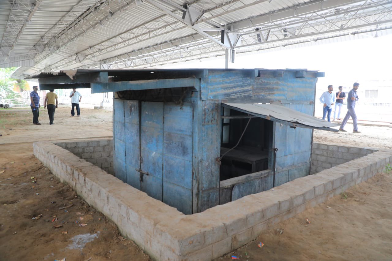 Pradhan visits historic tea stall at Vadnagar railway station