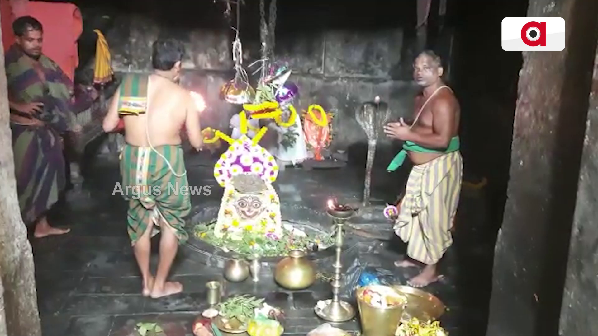 ସୋମବାର ସକାଳୁ ଦର୍ଶନ କରନ୍ତୁ ବାବା ଆଖଣ୍ଡଳମଣୀଙ୍କ ଦିବ୍ୟ ଆଳତୀ