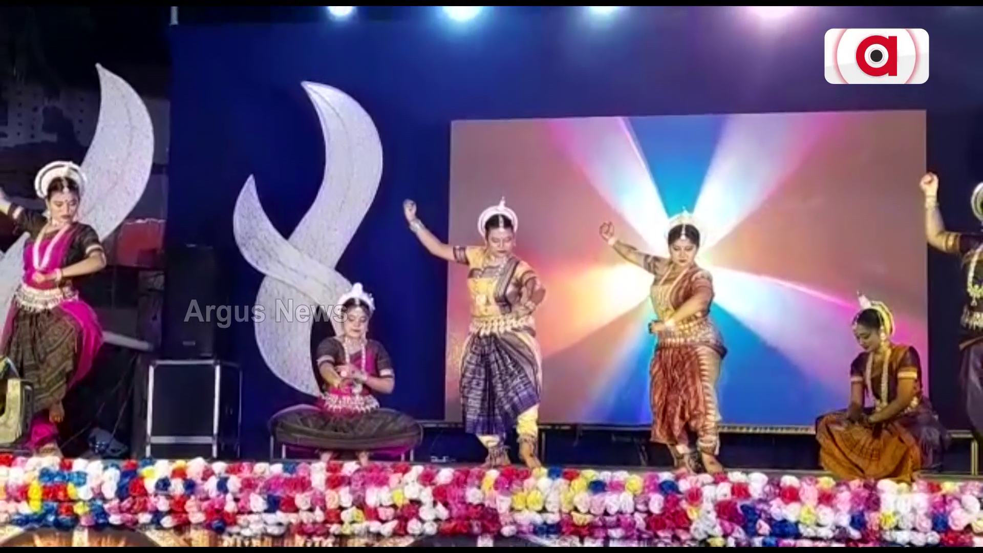 କେନ୍ଦୁଝର ଠାରେ ଗତ କାଲି ସନ୍ଧ୍ୟାରେ ମିନି ପଲ୍ଲିଶ୍ରୀ ମେଳା ଉଦଘାଟିତ