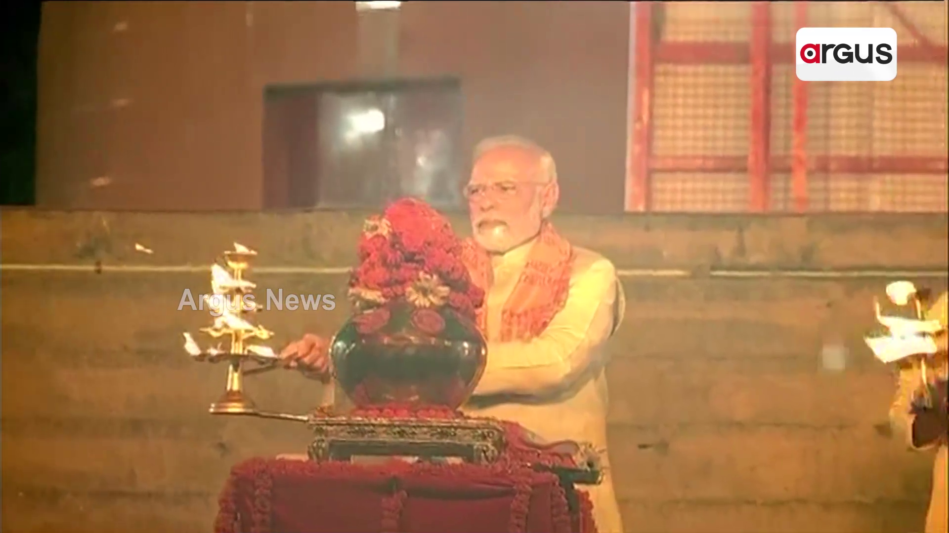 ଉତ୍ତର ପ୍ରଦେଶ ଅଯୋଧ୍ୟାରେ ପ୍ରଧାନମନ୍ତ୍ରୀ ନରେନ୍ଦ୍ର ମୋଦିଙ୍କ ଆଳତୀ